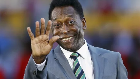 Braziliyalı futbolçu Pele 83 yaşında vəfat edib
